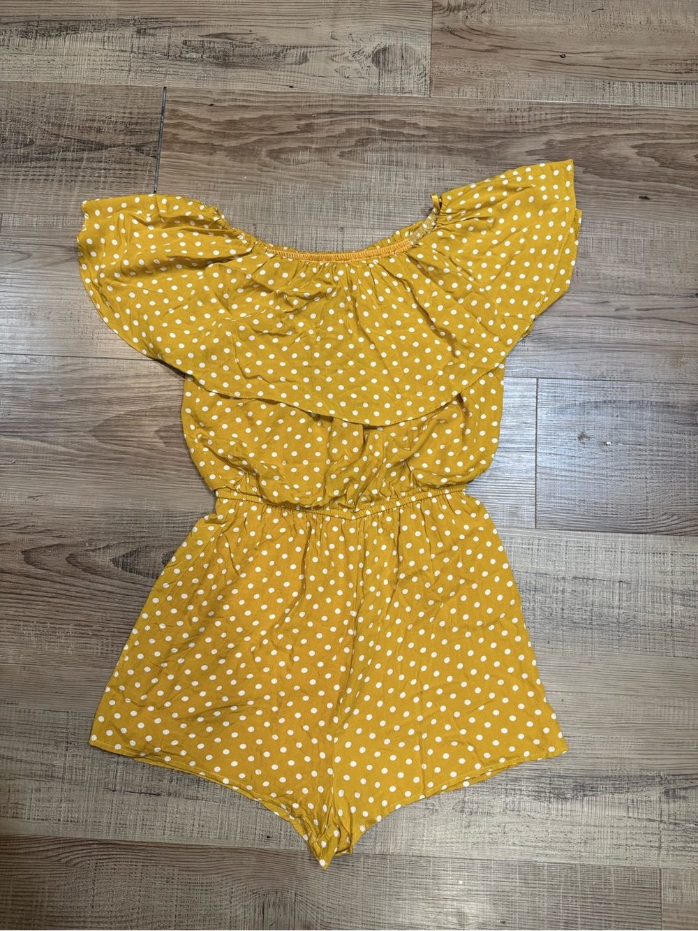 She + Sky Women’s Mustard Yellow Polka Dot Off-Shoulder Romper Small